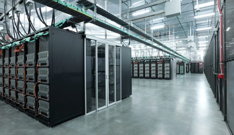 Image,Of,A,Large-scale,Data,Centre,,Which,Houses,Numerous,Server